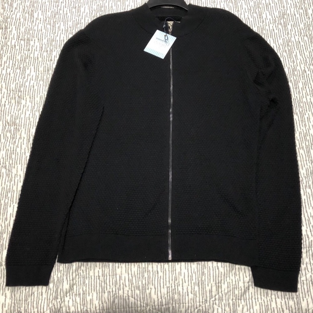 🎊2 for $20!🎊🐃VISITOR SWEATER🐃